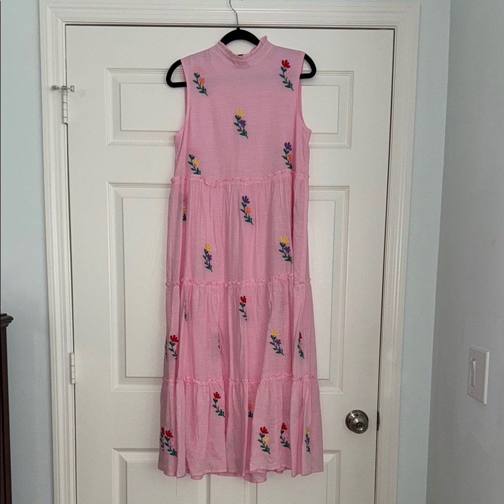 Pink Sleeveless Floral Embroidered Dress - Picture 2 of 7